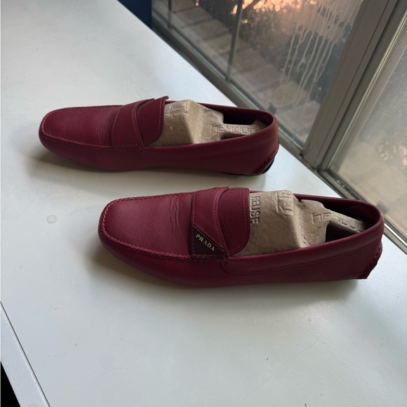 Prada loafers in mint condition. Size 10 - Picture 2 of 3